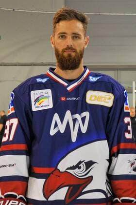 Adler Mannheim Mannheims Thomas Larkin (Nr.37) im Portrait der Adler Mannheim in der Saison 2019 2020. Mannheim. 30.07.19 Eishockey SAP Arena , Mannheim Baden Wuerttemberg Deutschland SAP Arena