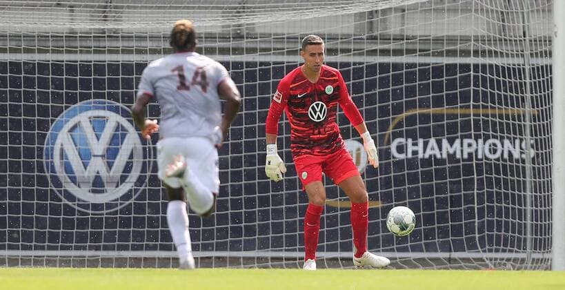 Koen Casteels (VfL Wolfsburg) DFL REGULATIONS PROHIBIT ANY USE OF PHOTOGRAPHS AS IMAGE SEQUENCES AND OR QUASI-VIDEO.