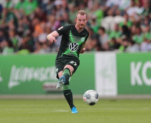 Maximilian Arnold (VfL Wolfsburg) am Ball DFL REGULATIONS PROHIBIT ANY USE OF PHOTOGRAPHS AS IMAGE SEQUENCES AND OR QUASI-VIDEO.