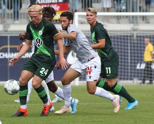 VfL vs Nizza Fußball, Saison 2019 2020, Bundesliga, VfL Wolfsburg, Freundschaftsspiel, VfL Wolfsburg vs OGC Nizza, Bild zeigt: Xaver Schlager (VfL, 24) Wolfsburg