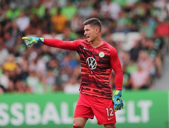 Pavao Pervan (VfL Wolfsburg) DFL REGULATIONS PROHIBIT ANY USE OF PHOTOGRAPHS AS IMAGE SEQUENCES AND OR QUASI-VIDEO.