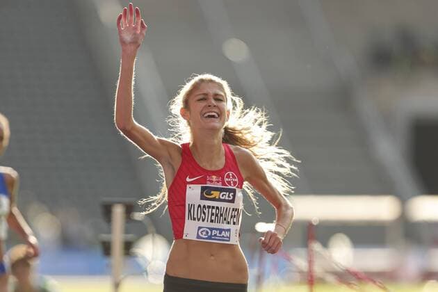Bilder des Jahres 2019, Sport 08 August Sport Themen der Woche KW31 Sport Bilder des Tages Deutsche Leichtathletik-Meisterschaften; Berlin, 03.08.2019 Konstanze Klosterhalfen (TSV Bayer 04 Leverkusen) laeuft Deutschen Rekord ueber 5000m; Deutsche Leichtathletik-Meisterschaften am 03.08.2019 im Olympiastadion Berlin (Berlin). *** German Athletics Championships Berlin, 03 08 2019 Konstanze Klosterhalfen TSV Bayer 04 Leverkusen runs German record over 5000m German Athletics Championships on 03 08 2019 at the Olympiastadion Berlin Berlin Copyright: xBEAUTIFULxSPORTS B.Hoffmannx