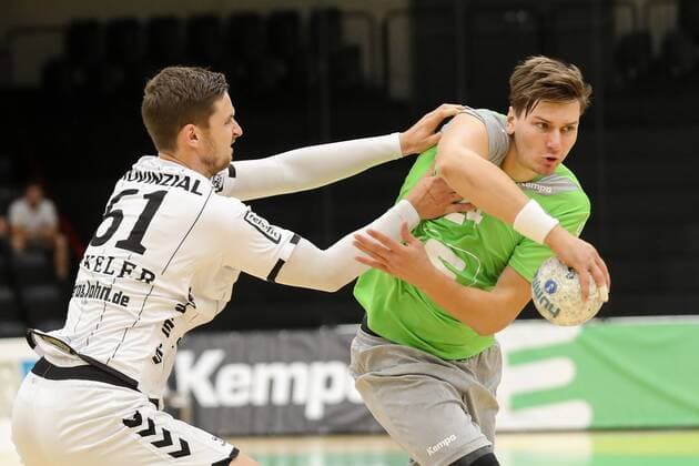 HANDBALL - Allstars vs Kiel, test match GRAZ,AUSTRIA,03.AUG.19 - HANDBALL - Styrian Allstars vs THW Kiel, test match. Image shows Hendrik Pekeler (Kiel) and Daniel Dicker (Allstars). GEPAxpictures xChristianxWalgram