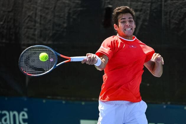 MONTREAL, QC - AUGUST 05: Cristian Garin (CHI) returns the ball with a forehand shot during the ATP, Tennis Herren Coupe Rogers first round match on August 5, 2019 at IGA Stadium in Montreal, QC (Photo by David Kirouac Icon Sportswire) TENNIS: AUG 05 Coupe Rogers Icon190805023
