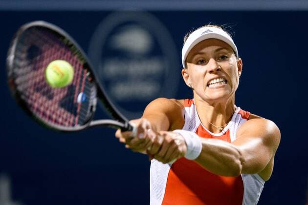 Bilder des Jahres 2019, Sport 08 August Sport Themen der Woche KW32 Sport Bilder des Tages TORONTO, ON - AUGUST 05: Angelique Kerber (GER) returns the ball during her first round match of the Rogers Cup tennis tournament on August 5, 2019, at Aviva Centre in Toronto, ON, Canada. (Photo by Julian Avram Icon Sportswire) TENNIS: AUG 05 Rogers Cup Icon1908051064