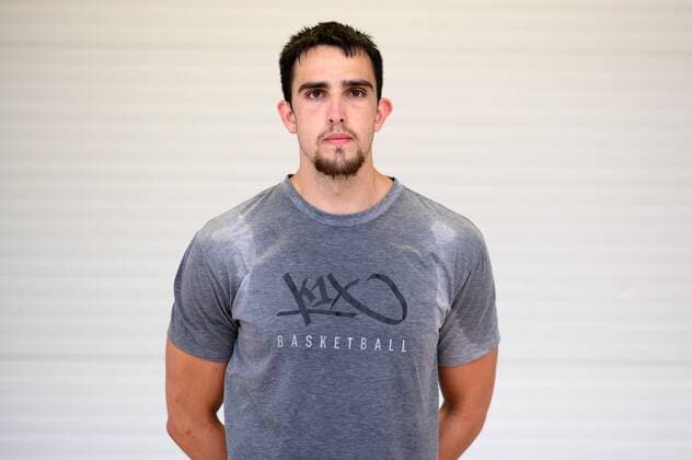 Trainingsauftakt Science City Jena am 5.8.2019 zur Saison 2019 2020 in der BARMER 2. Basketball Bundesliga ProA Alex Herrera (Jena), Portrait quer Trainingshalle Sparkassen Arena