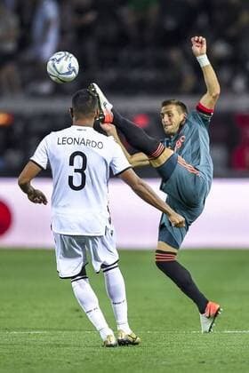 Sport Bilder des Tages THESSALONIKI , 06-08-2019 , Stadio Toumba , Champions League third qualifying round season 2019-2020 , PAOK player Leo Matos (L) and Ajax player Dusan Tadic (R) during the game PAOK - Ajax. PAOK - Ajax  x4058761x Copyright: