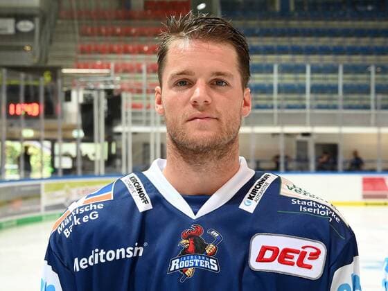 Iserlohn, Deutschland, 06.08.2019, Saison 2019 2020, DEL, Iserlohn Roosters, Pressetermin Porträt Porträttermin Spielerportraits, Chris Rumble (Iserlohn) schaut ( Iserlohn North Rhine-Westphalia Germany eu-images-09-521-023867