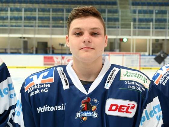 Iserlohn, Deutschland, 06.08.2019, Saison 2019 2020, DEL, Iserlohn Roosters, Pressetermin Porträt Porträttermin Spielerportraits, Rene Behrens (Iserlohn) schaut ( Iserlohn North Rhine-Westphalia Germany eu-images-09-521-023891