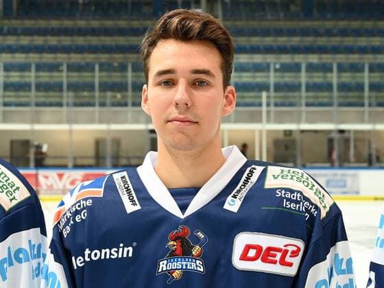 Iserlohn, Deutschland, 06.08.2019, Saison 2019 2020, DEL, Iserlohn Roosters, Pressetermin Porträt Porträttermin Spielerportraits, Tim Fleischer (Iserlohn) schaut ( Iserlohn North Rhine-Westphalia Germany eu-images-09-521-023899
