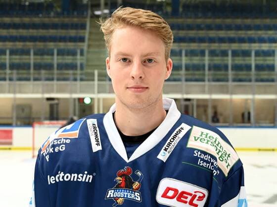 Iserlohn, Deutschland, 06.08.2019, Saison 2019 2020, DEL, Iserlohn Roosters, Pressetermin Porträt Porträttermin Spielerportraits, Erik Buschmann (Iserlohn) schaut ( Iserlohn North Rhine-Westphalia Germany eu-images-09-521-023907