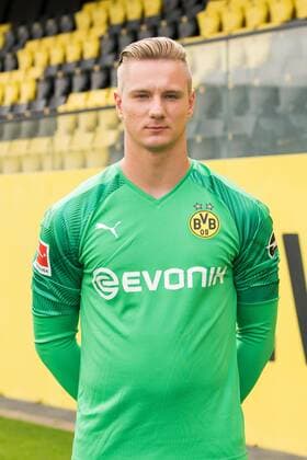 Torwart Luca Unbehaun; Borussia Dortmund; 1.BL, Porträttermin 2019 2020