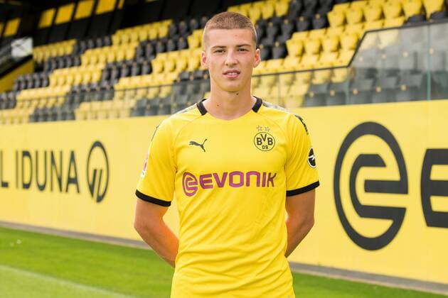 Tobias Raschl; Borussia Dortmund; 1.BL, Porträttermin 2019 2020