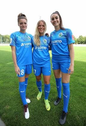 06.08.2019, xcex, GER, Frankfurt am Main, Stadion am Brentanobad, Frauenfussball, 1. Bundesliga FLYERALARM Frauen-Bundesliga Saison 2019 2020 1. FFC Frankfurt Fototermin Verena Aschauer, Margarita Gidion, Selina Ostermeier (FFC Frankfurt) DFL regulations prohibit any use of photographs as image sequences and or quasi-video