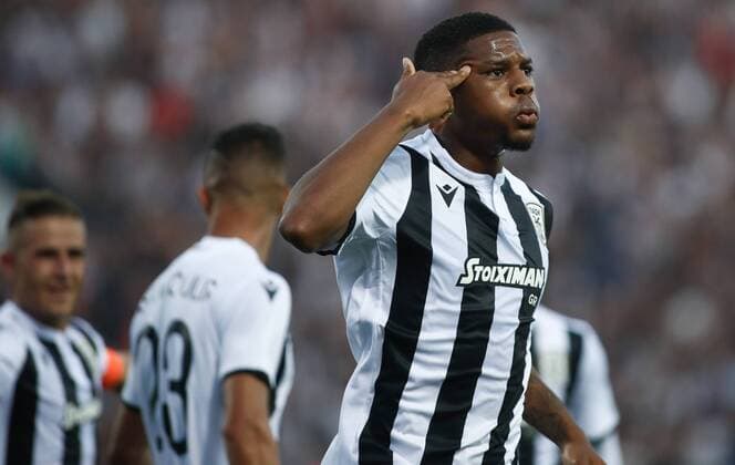 (190807) -- THESSALONIKI, Aug. 7, 2019 -- PAOK s Chuba Akpom celebrates during the first leg of third qualifying round match of UEFA Champions League between PAOK Thessaloniki and Ajax at Toumpa Stadium in Thessaloniki, Greece, on Aug. 6, 2019. ) (SP)GREECE-THESSALONIKI-SOCCER-UEFA CHAMPIONS LEAGUE-PAOK VS AJAX DimitrisxTosidis 