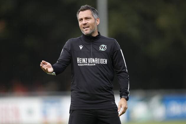 07.08.2019, Mehrkampfanlage Hannover 96, Hannover, Hannover 96 beim Training auf der Mehrkampfanlage, im Bild Jan Zimmermann (Trainer, Havelse) als Praktikant Training von Hannover 96 auf der Mehrkampfanlage