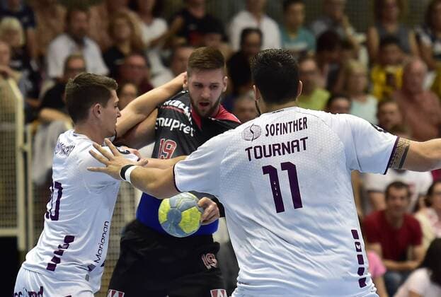 07.08.2019 - Handball - 2. Erlanger Champions Day - Saison 2019 2020 - HC Erlangen Metropolregion Nürnberg HCE - HBC Nantes - OGo - Minne Aymeric (20, HBC Nantes ) Sime Ivic (19, HC Erlangen HCE ) Nicolas Tournat (11, HBC Nantes )