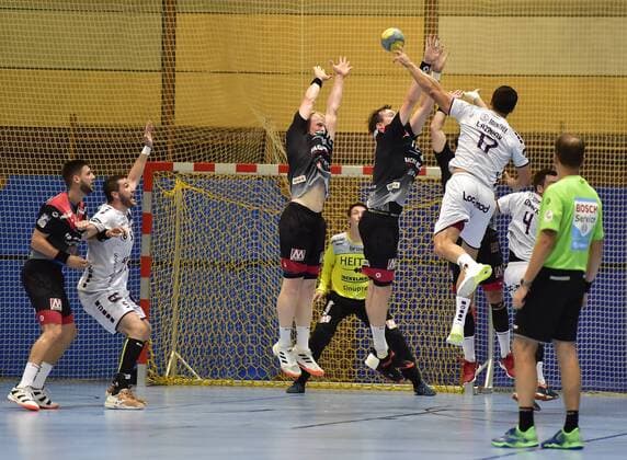 07.08.2019 - Handball - 2. Erlanger Champions Day - Saison 2019 2020 - HC Erlangen Metropolregion Nürnberg HCE - HBC Nantes - OGo - Sebastian Firnhaber (18, HC Erlangen HCE ) Nikolai Link (33, HC Erlangen HCE ) Kiril Lazarov (17, HBC Nantes )