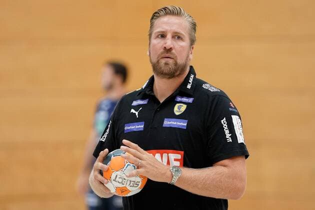 Oliver Roggisch (Sportlicher Leiter, RNL), Einzelbild, Aktion, Action, am Ball, 07.08.2019, Östringen (Deutschland), Handball, Testspiel, Rhein-Neckar Löwen - SG Nußloch
