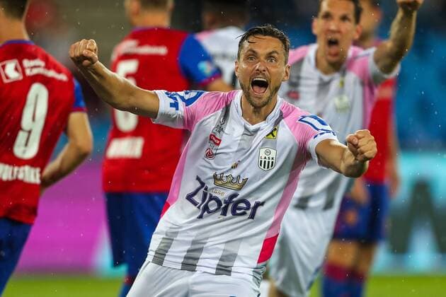 SOCCER - CL quali, Basel vs LASK BASEL,SWITZERLAND,07.AUG.19 - SOCCER - UEFA Champions League qualification, FC Basel vs Linzer ASK. Image shows the rejoicing of James Holland (LASK). GEPAxpictures xPhilippxBrem