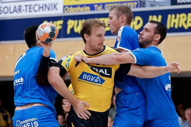 v.li.: Alexander Klimovets (SG 1887 Nussloch, 7), Jesper Nielsen (RNL, 36), Theo Surblys (SG 1887 Nussloch, 72), Simon Kuch (SG 1887 Nussloch, 4), Zweikampf, Spielszene, Duell, duel, tackle, tackling, Dynamik, Action, Aktion, 07.08.2019, Östringen (Deutschland), Handball, Testspiel, Rhein-Neckar Löwen - SG Nußloch
