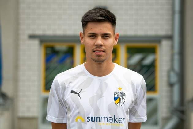 FC Carl Zeiss Jena Neuzugang 3. Liga Saison 2019 2020 Raphael Obermair am 8.8.2019 Raphael Obermair (Jena), Portrait quer Ernst Abbe Sportfeld