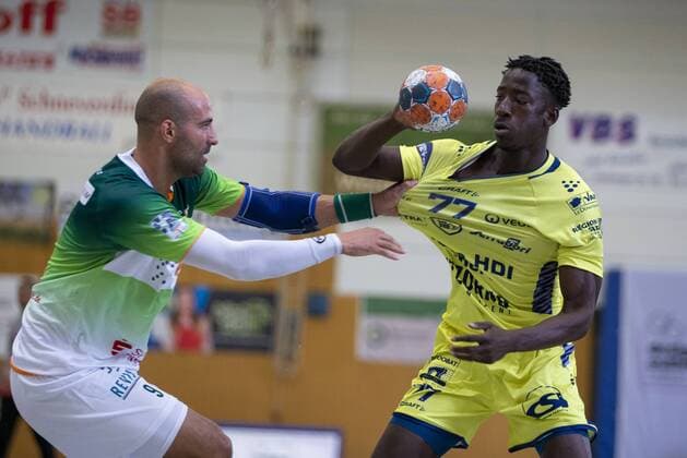 HSG Wetzlar vs St Raphael Var, Internationaler Heide-Cup 2019, Schneverdingen; 09.08.19 David Epononh (St Raphael Var, 77) gegen Joao Ferraz (HSG Wetzlar, 09) Copyright: xBEAUTIFULxSPORTS MarioxM.xKobergx