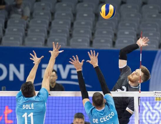 (190809) -- NINGBO, Aug. 9, 2019 -- John Gordon Perrin (1st R) competes during the men s Pool F match between Argentina and Canada at the 2019 FIVB Tokyo Volleyball Qualification in Ningbo, east China s Zhejiang Province, Aug. 9, 2019. ) (SP)CHINA-NINGBO-FIVB-TOKYO VOLLEYBALL QUALIFICATION-CAN VS ARG(CN) WengxXinyang 
