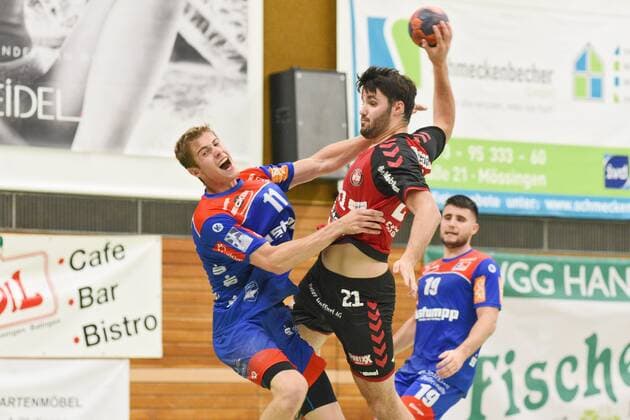 Lucas Rohr (BSV Bern-Muri 21) gegen Tim Nothdurft (HBW Balingen-Weilstetten 11) Handball , Maenner , Vorbeitung , Testspiel, Moessingen , 09.08.2019, Foto:TBaur Eibner HBW Balingen-Weilstetten (GER) vs. BSV Bern-Muri (SUI) Reutlingen Copyright: xEIBNER JoxxBaurx EP_JOBA