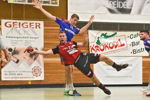 Kasper Arn (BSV Bern-Muri 23) gegen Tim Nothdurft (HBW Balingen-Weilstetten 11) Handball , Maenner , Vorbeitung , Testspiel, Moessingen , 09.08.2019, Foto:TBaur Eibner HBW Balingen-Weilstetten (GER) vs. BSV Bern-Muri (SUI) Reutlingen Copyright: xEIBNER JoxxBaurx EP_JOBA
