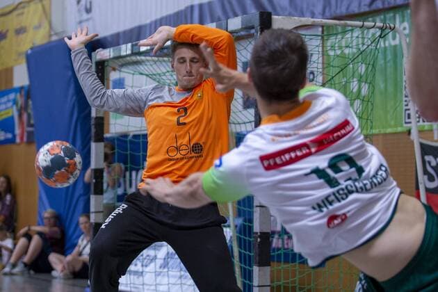 HSG Wetzlar vs Nationalmannschaft Russland, 11. Internationaler Heide-Cup 2019, Schneverdingen; 10.08.19 Lars Weissgerber (HSG Wetzlar, 19) gegen Denis Zabolotin (Russische Nationalmannschaft, 02) Copyright: xBEAUTIFULxSPORTS MarioxM.xKobergx
