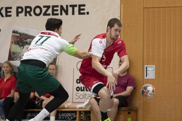 HSG Wetzlar vs Nationalmannschaft Russland, 11. Internationaler Heide-Cup 2019, Schneverdingen; 10.08.19 Dimitrii Santalov (Russische Nationalmannschaft, 03) gegen Stefan Cavor (HSG Wetzlar, 77) Copyright: xBEAUTIFULxSPORTS MarioxM.xKobergx
