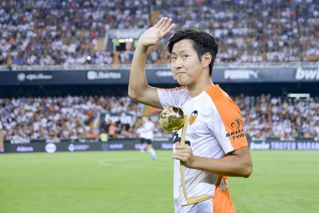 FOOTBALL - VALENCIA VS FC INTERNAZIONALE MILANO Valencia in action during the presentation match, between Valencia and Internazionale Milano on August 10, 2019 at Mestalla stadium in Valencia, Spain. Lee Kang-In Foto: Xisco Navarro Cordon Press Cordon Press