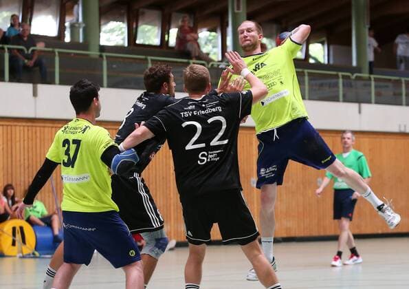 BAU 10.08.2019 Bönnigheim Handball Finale Stadtwerke-Bönnigheim-Cup, SG Leonberg Eltingen vs. TSV Friedberg, rechts Lars Neuffer (Leonberg)