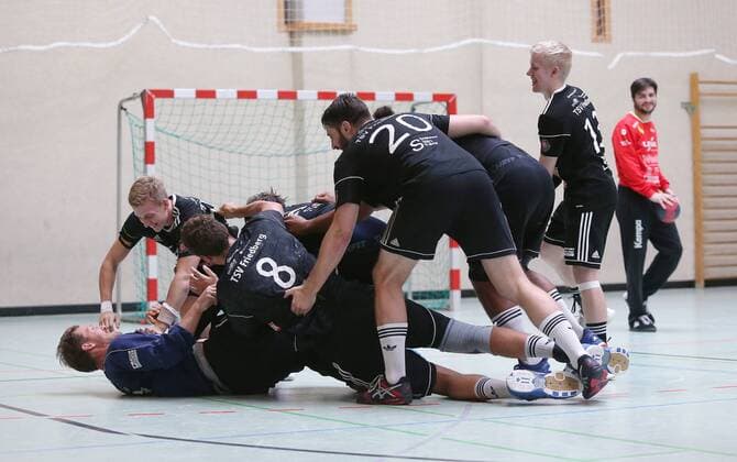 BAU 10.08.2019 Bönnigheim Handball Finale Stadtwerke-Bönnigheim-Cup, SG Leonberg Eltingen vs. TSV Friedberg, die Friedberger jubeln über ihren Sieg