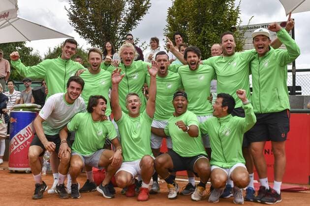 GER, Tennis-Point-Bundesliga, 1BL, Badwerk Gladbacher HTC 1 vs. TK GW Mannheim 1 11.08.2019, An den Holter Sportstätten, Moenchengladbach, GER, Tennis-Point-Bundesliga, 1BL, Badwerk Gladbacher HTC 1 vs. TK GW Mannheim 1, im Bild die Mannschaft von Mannheim Jubel Freude Emotion wird Deutscher Meister 2019