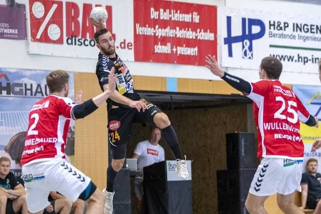 IFK Kristianstad vs Handball Verein Hamburg, 11. Internationaler Heide-Cup 2019, Schneverdingen; 11.08.19 Teitur Einarsson (IFK Kristianstad, 24) gegen Tobias Schimmelbauer (HSV Hamburg, 02) und Finn Wullenweber (HSV Hamburg, 25) Copyright: xBEAUTIFULxSPORTS MarioxM.xKobergx