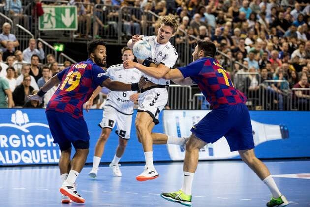 Helden des Handballs 2019; THW Kiel - FC Barcelona, Barca Thimothey N Guessan ( 19, FC Barcelona), Rune Dahmke ( 23, THW Kiel), Abel Serdio ( 17, FC Barcelona); Helden des Handballs 2019; THW Kiel - FC Barcelona; Koeln, Lanxessarena Copyright: xBEAUTIFULxSPORTS Wunderlx