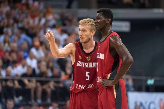 Basketball Trier 11.08.2019 Deutscher Basketball Bund DBB Nationalmannschaft Herren Männer Vorbereitungsspiel zum WM 2019 Deutschland (GER) - Schweden (SWE) Nils Giffey (Deutschland, No.05) Isaac Bonga (Deutschland, No.00)