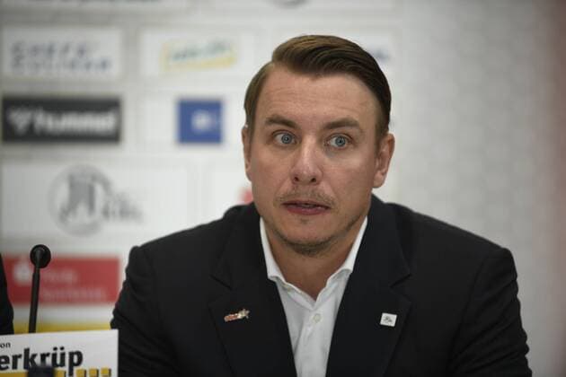 THW-Trainer Filip Jicha, Handball, Männer, THW Kiel, Bundesliga, Pressekonferenz, 13.08.19 Kiel Showroom Süverkrup Schleswig-Holstein Germany