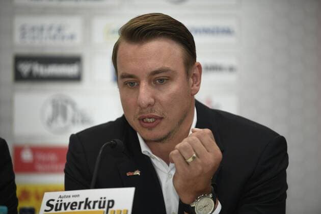 THW-Trainer Filip Jicha, Handball, Männer, THW Kiel, Bundesliga, Pressekonferenz, 13.08.19 Kiel Showroom Süverkrup Schleswig-Holstein Germany