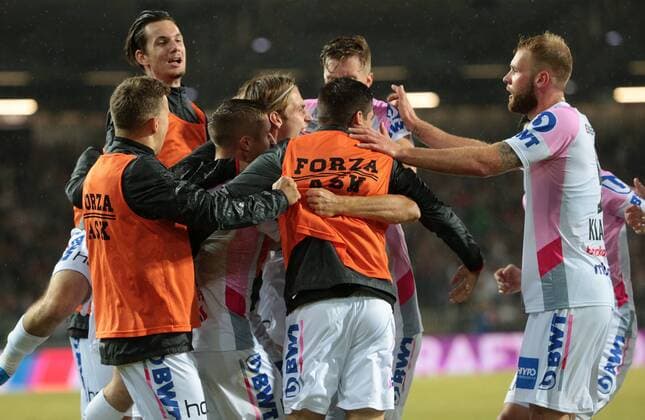 SOCCER - CL qualification, LASK vs Basel LINZ,AUSTRIA,13.AUG.19 - SOCCER - UEFA Champions League, qualification, LASK vs FC Basel. Image shows the rejoicing of Reinhold Ranftl (LASK) and his team. GEPAxpictures xWalterxLuger