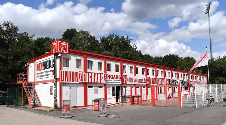 Fussball, Herren, Saison 2019 2020, 1. Bundesliga, 1. FC Union Berlin, das Zeughaus beherbergte bis 2013 auch die Kabine der Union-Profis, 14.08. 2019, *** Soccer, men, season 2019 2020, 1 Bundesliga, 1 FC Union Berlin, the Zeughaus also housed the cabin of the Union professionals until 2013, 14 08 2019, Copyright: xMatthiasxKochx
