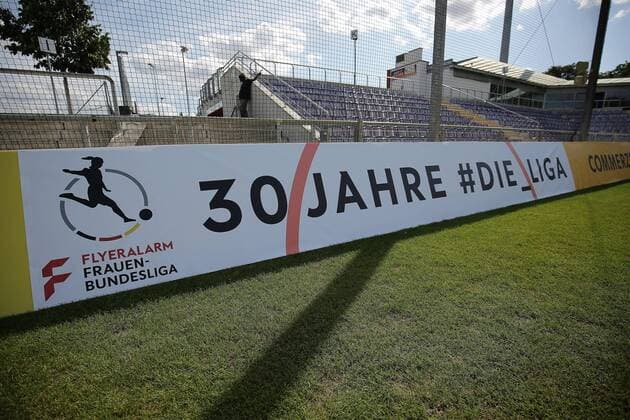 16.08.2019 xcex Frankfurt am Main, Stadion am Brentanobad Saison 2019 2020, 1. Bundesliga, FLYERALARM Frauen-Bundesliga Saisoneröffnung FLYERALARM Frauenbundesliga Symbolfoto FLYERALARM Frauenbundesliga emspor, DFL regulations prohibit any use of photographs as image sequences and or quasi-video