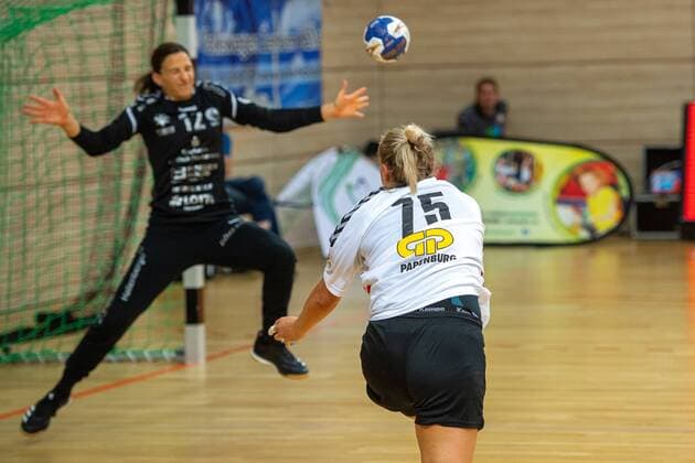 Saskia Lang (SV Union Halle) beim Torwurf SV Union Halle-Neustadt (Wildcats) vs. HSG Bad Wildungen (Vipers) 5. SWH Saale-Cup Handball 2.Bundesliga - Saison 2019 2020 Copyright: xVIADATAx xHolgerxJohnx Halle Saale Sachsen-Anhalt Deutschland