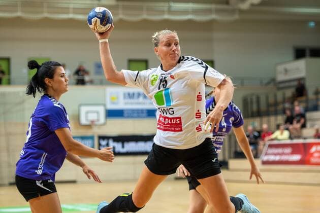 Saskia Lang (SV Union Halle) beim Torwurf SV Union Halle-Neustadt (Wildcats) vs. HSG Bad Wildungen (Vipers) 5. SWH Saale-Cup Handball 2.Bundesliga - Saison 2019 2020 Copyright: xVIADATAx xHolgerxJohnx Halle Saale Sachsen-Anhalt Deutschland