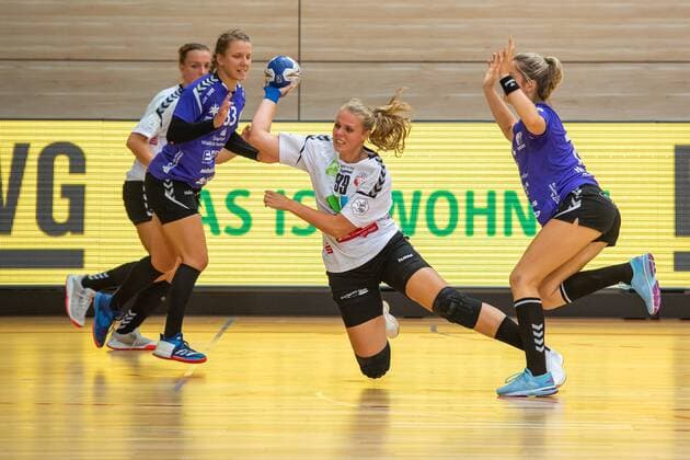 Danique Boonkamp (SV Union Halle) beim Torwurf SV Union Halle-Neustadt (Wildcats) vs. HSG Bad Wildungen (Vipers) 5. SWH Saale-Cup Handball 2.Bundesliga - Saison 2019 2020 Copyright: xVIADATAx xHolgerxJohnx Halle Saale Sachsen-Anhalt Deutschland