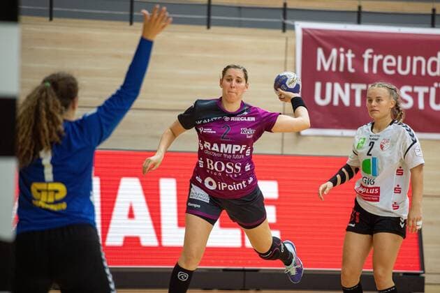 Marlene Zapf (Metzingen) beim Torwurf SV Union Halle-Neustadt (Wildcats) vs. TuS Metzingen 5. SWH Saale-Cup Handball 2.Bundesliga - Saison 2019 2020 Copyright: xVIADATAx xHolgerxJohnx Halle Saale Sachsen-Anhalt Deutschland
