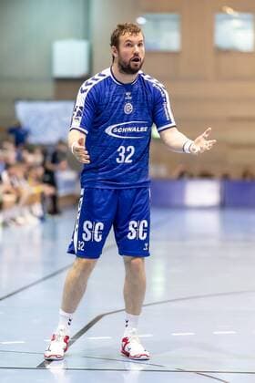 Robin Haller (Nr. 32, VfL Gummersbach) ist niedergeschlagen deprimiert enttaeuscht. VfL Gummersbach vs. VfL Luebeck-Schwartau, Handball, DHB Pokal, 17.08.19 Luebeck Schleswig-Holstein Germany Copyright: xAgentur54Gradx xFelixxKoenigx