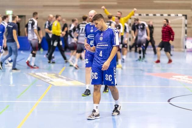 Yonatan Dayan (Nr. 4, VfL Gummersbach) ist niedergeschlagen deprimiert enttaeuscht. VfL Gummersbach vs. VfL Luebeck-Schwartau, Handball, DHB Pokal, 17.08.19 Luebeck Schleswig-Holstein Germany Copyright: xAgentur54Gradx xFelixxKoenigx